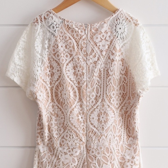 White Lace Short Sleeve High/Low-Special Occasion Dress by “Wildfire”-Size Small - Picture 3 of 14